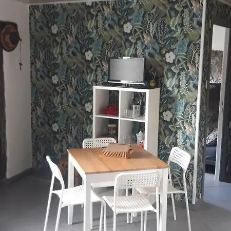 Chez Claire De Lune 3* بروغيليتي